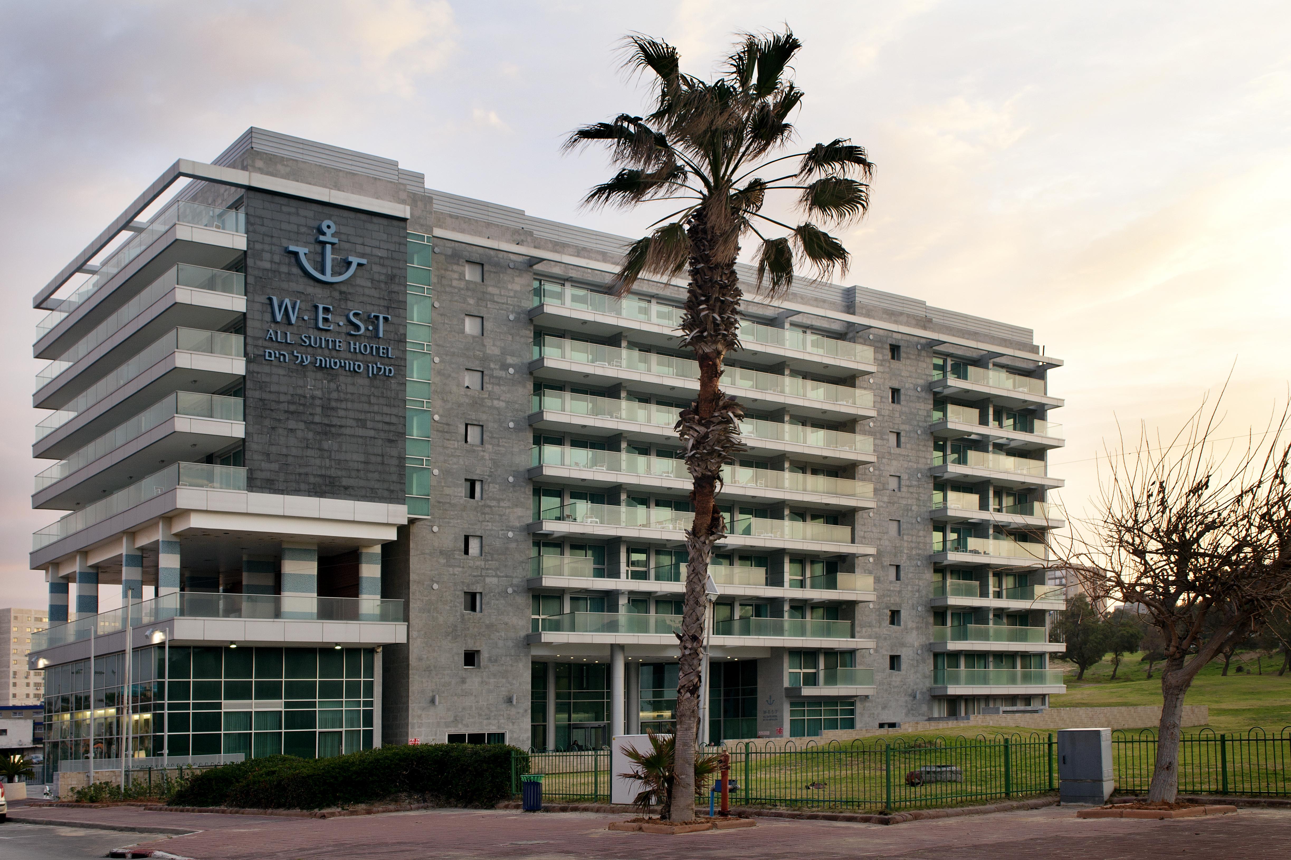 West All Suites Hotel Ашдод Екстериор снимка