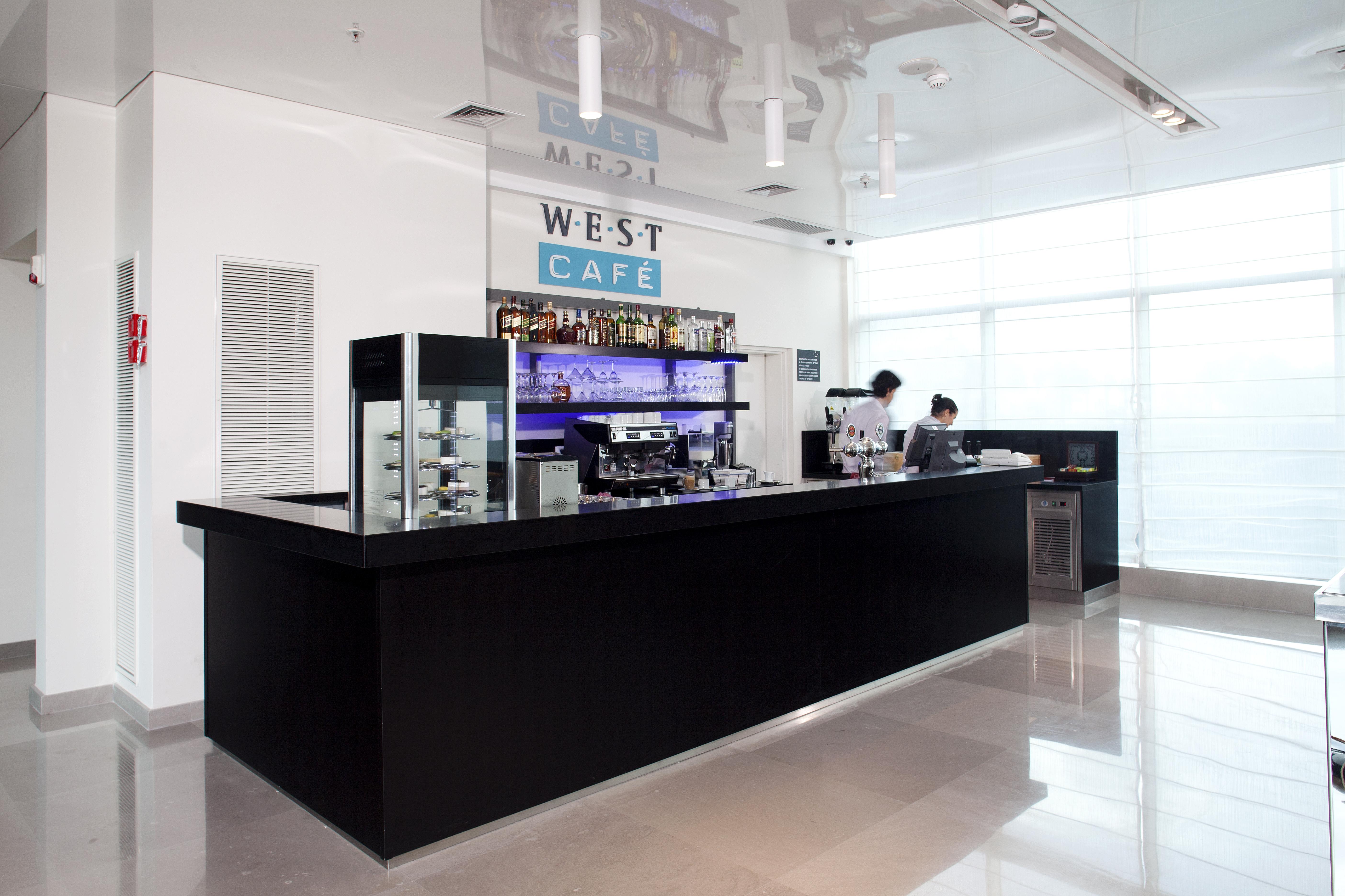 West All Suites Hotel Ашдод Екстериор снимка