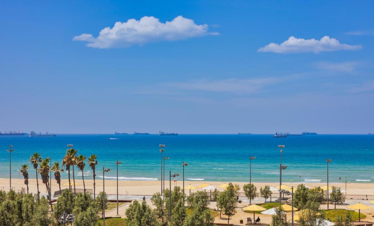 West All Suites Hotel Ашдод Екстериор снимка