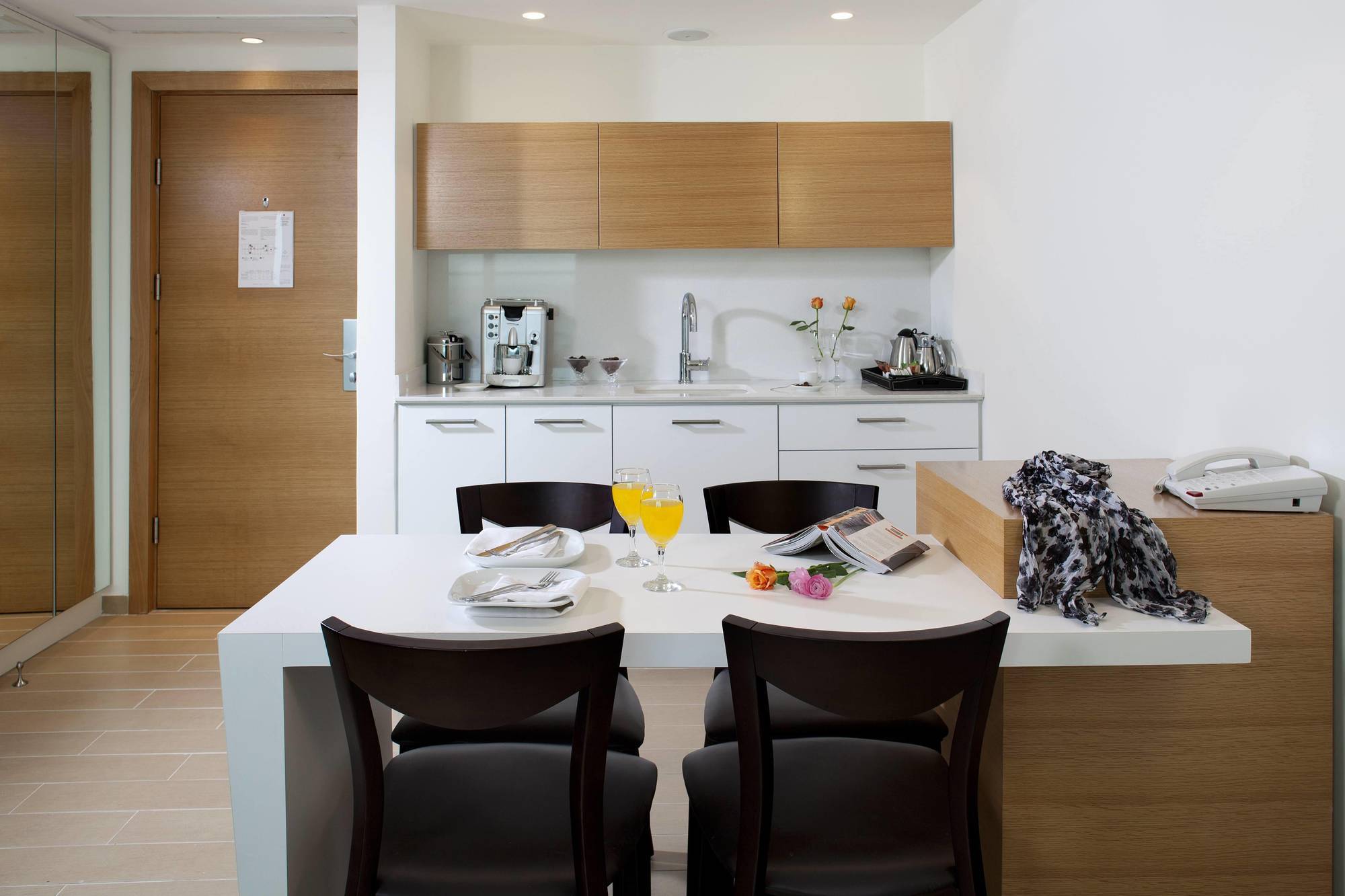 West All Suites Hotel Ашдод Екстериор снимка