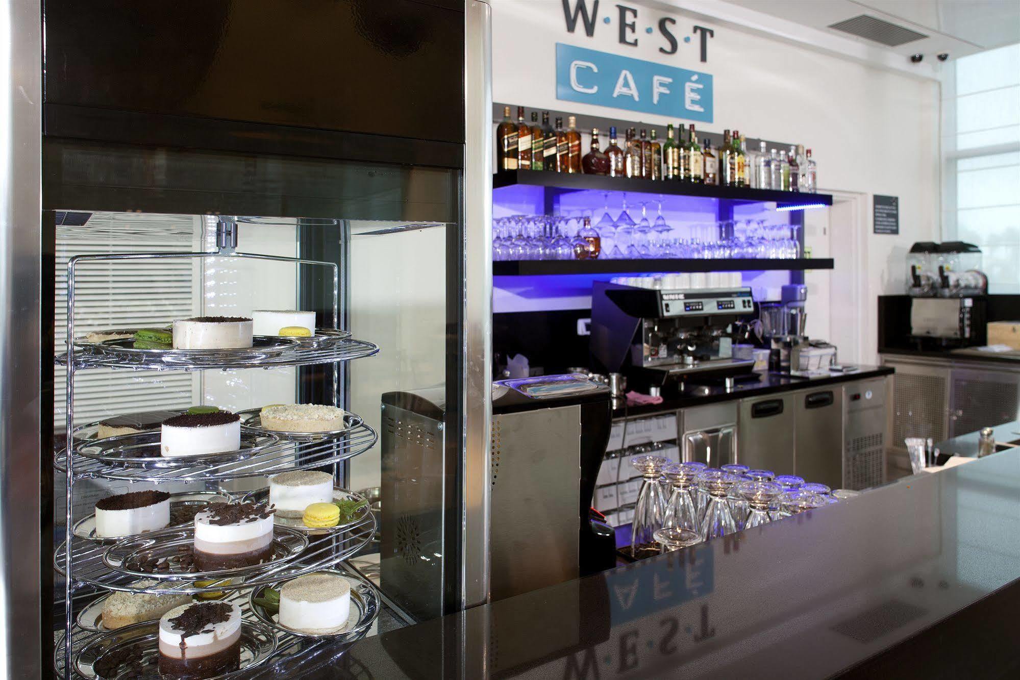 West All Suites Hotel Ашдод Екстериор снимка